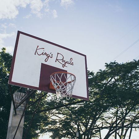 King'S Royale Hotel And Resort Bacolor エクステリア 写真